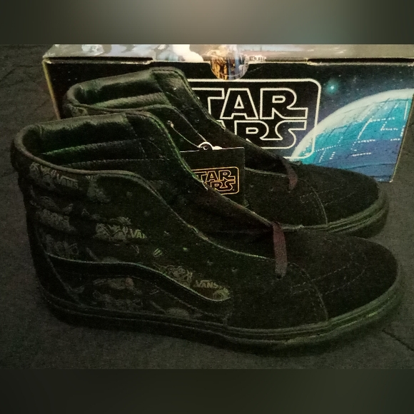 **NWT/NIB** Men's Star Wars Vans Shoes - Picture 2 of 8